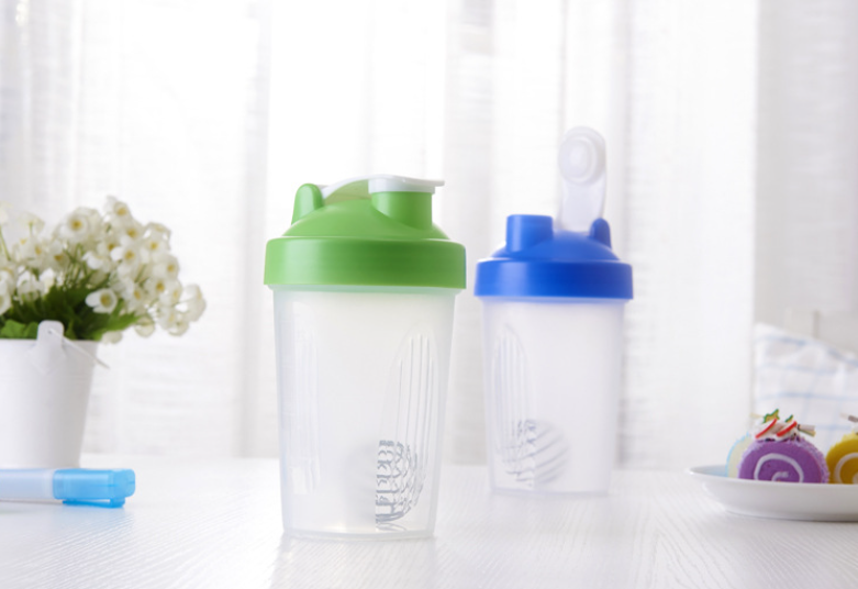 Customizable Shaker Bottle for Protein and Smoothies